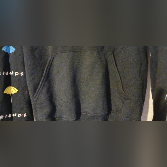 FRIENDS Hoodie sz. Medium‎ Front pocket - Picture 5 of 10